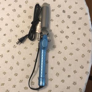 NWOT Curling Iron (BaBylissPro)
